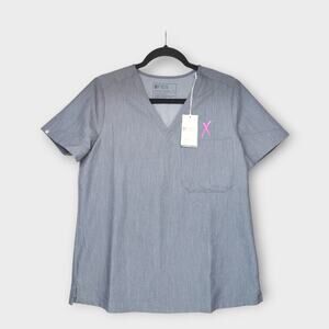 NEW With TAGS - Womens FIGS Cartarina One Pocket Gray Scrub Top Size Medium